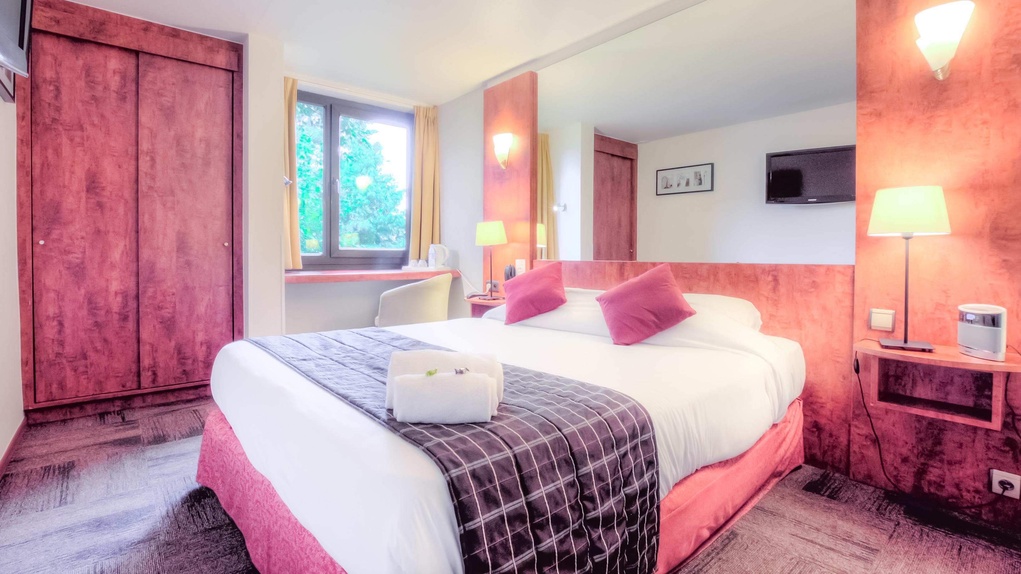 Logis Hotel Restaurant Des Acacias Lille Neuville En Ferrain Neuville-en-Ferrain Exteriér fotografie