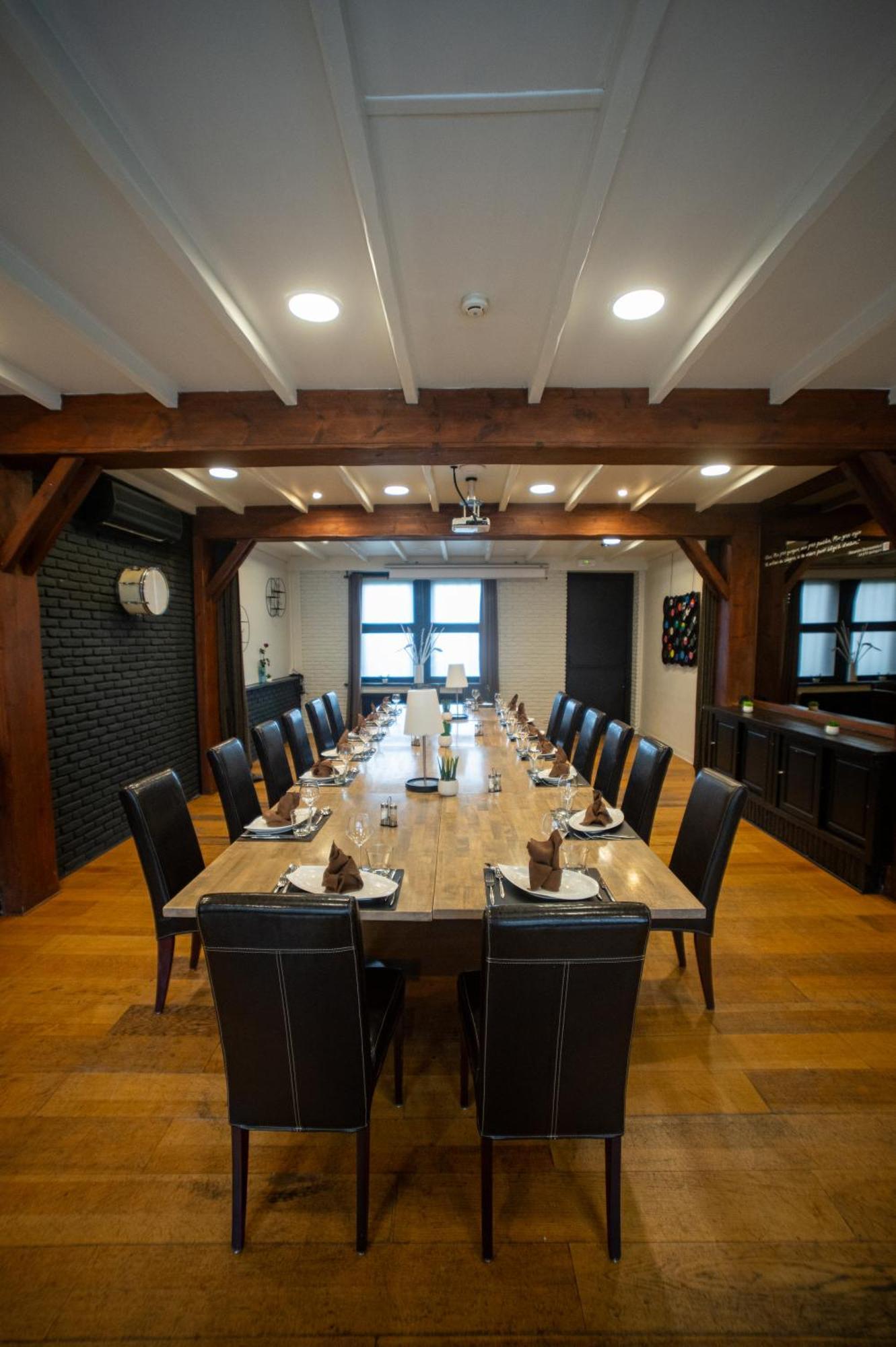 Logis Hotel Restaurant Des Acacias Lille Neuville En Ferrain Neuville-en-Ferrain Exteriér fotografie